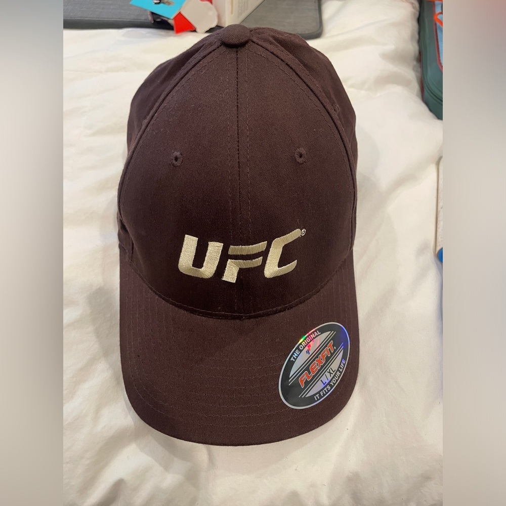 UFC Flexfit Hat *New with Sticker*